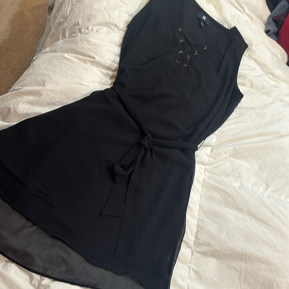 Black lined dress with sheer overlay and tie belt New without tags.Size XL - Picture 7 of 10